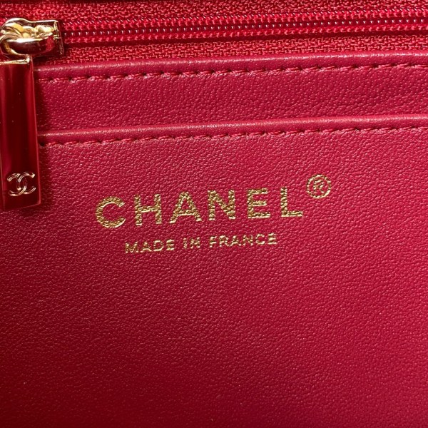  Handbag  Chanel AS2431  size 20x12x6 cm