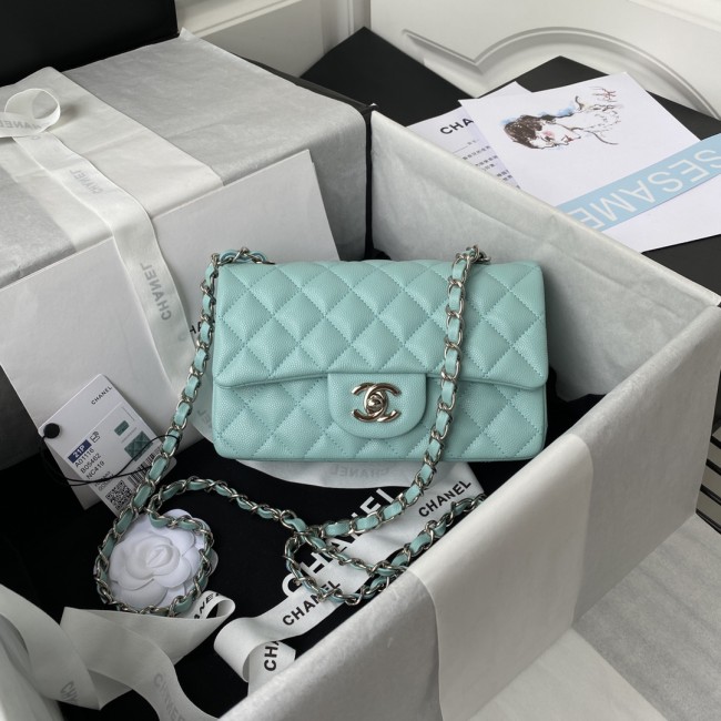 Handbag  Chanel  size 20 cm