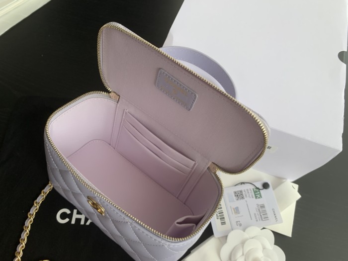 Handbag  Chanel  size 17.5cmx10cmx8 cm