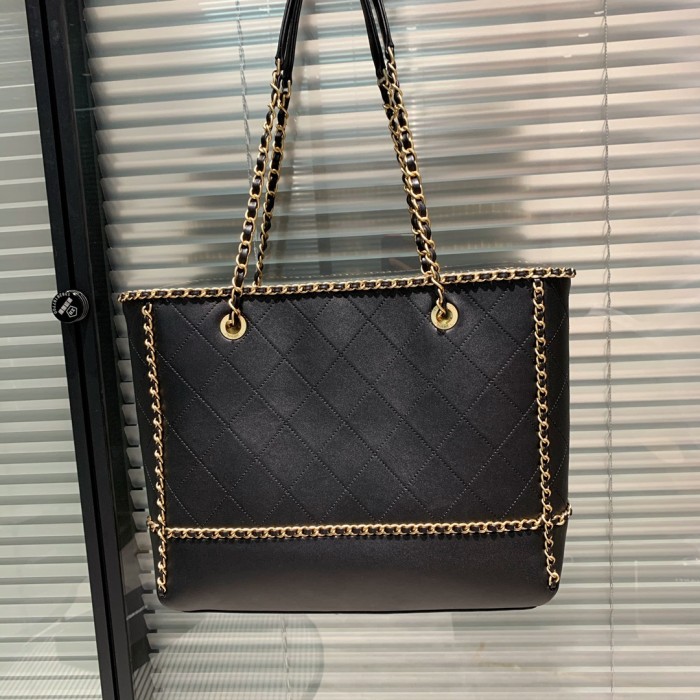  Handbag  Chanel AS2761 size  34 28 10 cm