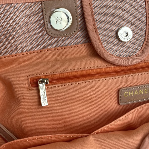  Handbag  Chanel  size  38*30*21 cm