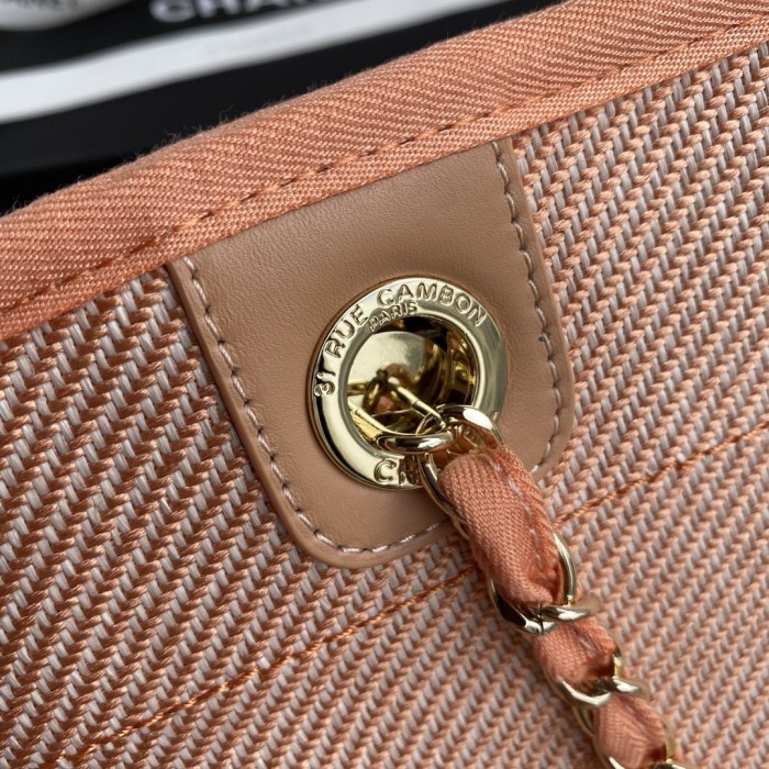  Handbag  Chanel size  38*30*21 cm