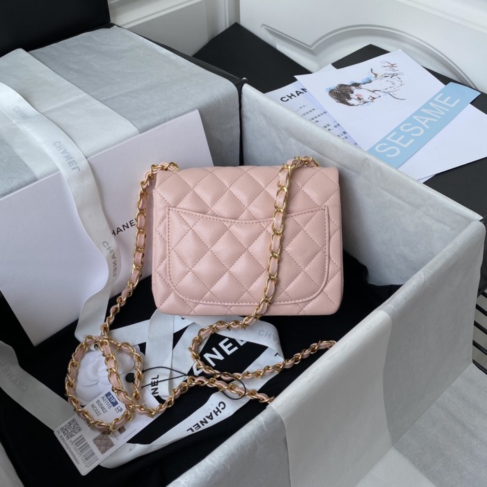 Handbag  Chanel  size  17 cm