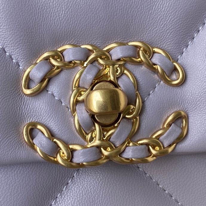 Handbag  Chanel  size 26 cm