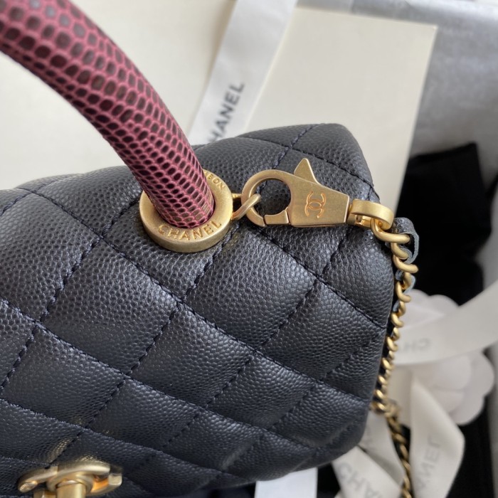  Handbag  Chanel  size  23 cm