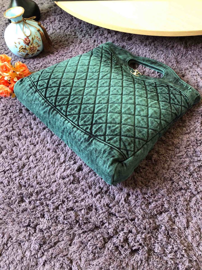  Handbag  Chanel  S1408  size  41×45×9 cm