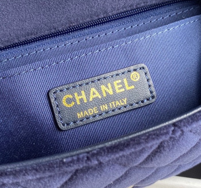  Handbag  Chanel  size  20x13x7 cm