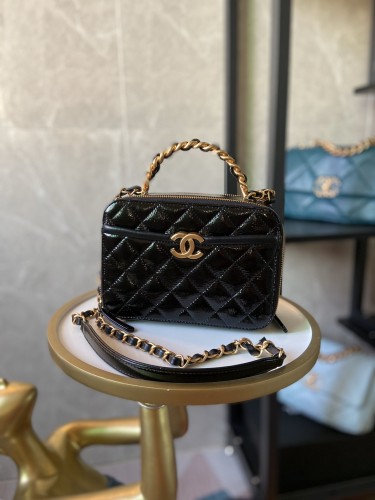  Handbag Chanel S2179 size  13.5X18.5X7.5 Cm