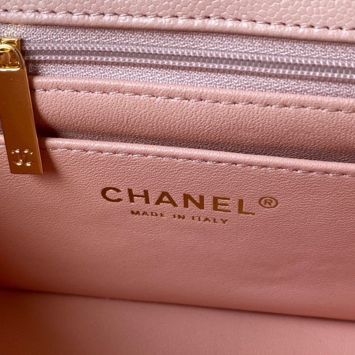 Handbag  Chanel  size  17 cm