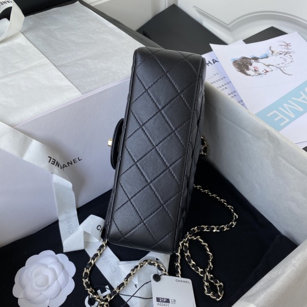 Handbag  Chanel AS2431  size 20x12x6 cm