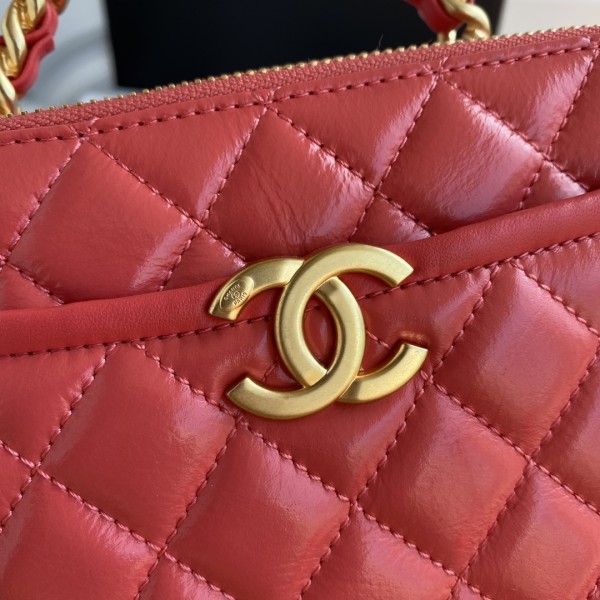  Handbag  Chanel  size  19x13.5x7.5 cm