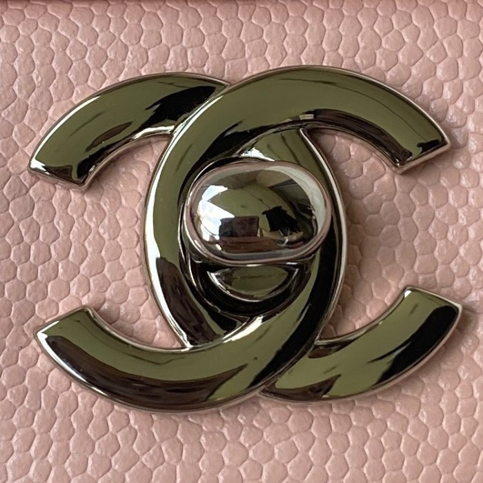 Handbag  Chanel  size 20 cm