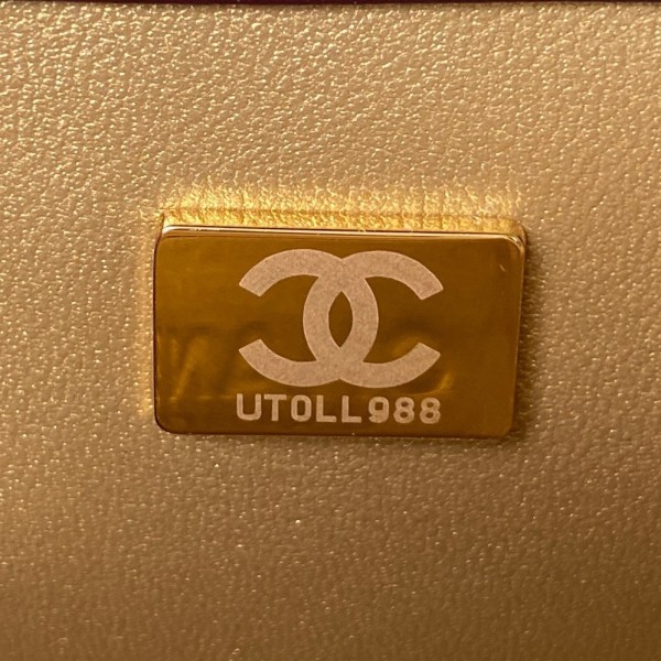  Handbag  Chanel  size 17 cm