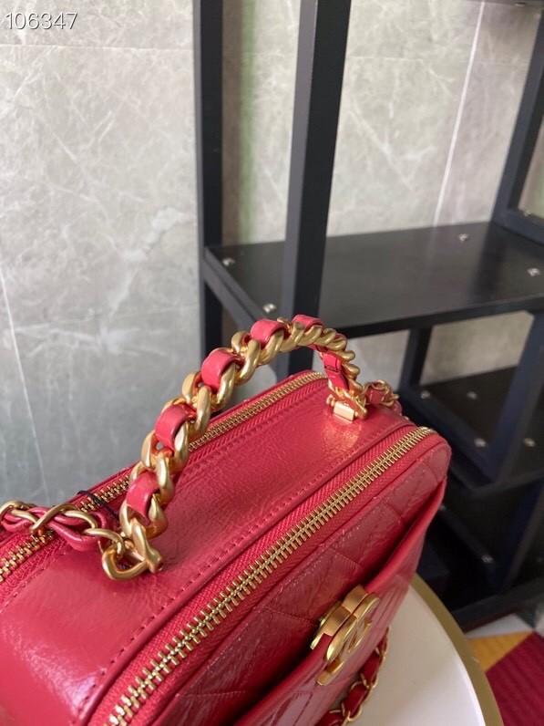  Handbag Chanel  S2179 size   13.5X18.5X7．5 Cm