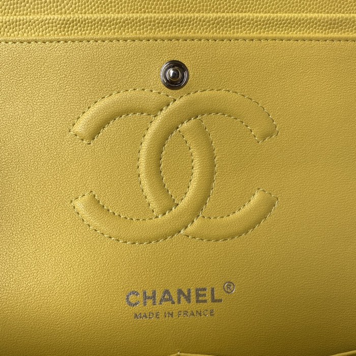  Handbag  Chanel  A01112 size 15.5x25.5x6.5 cm