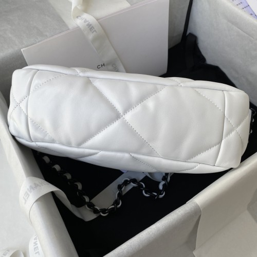 Handbag  Chanel  size 26/30 cm