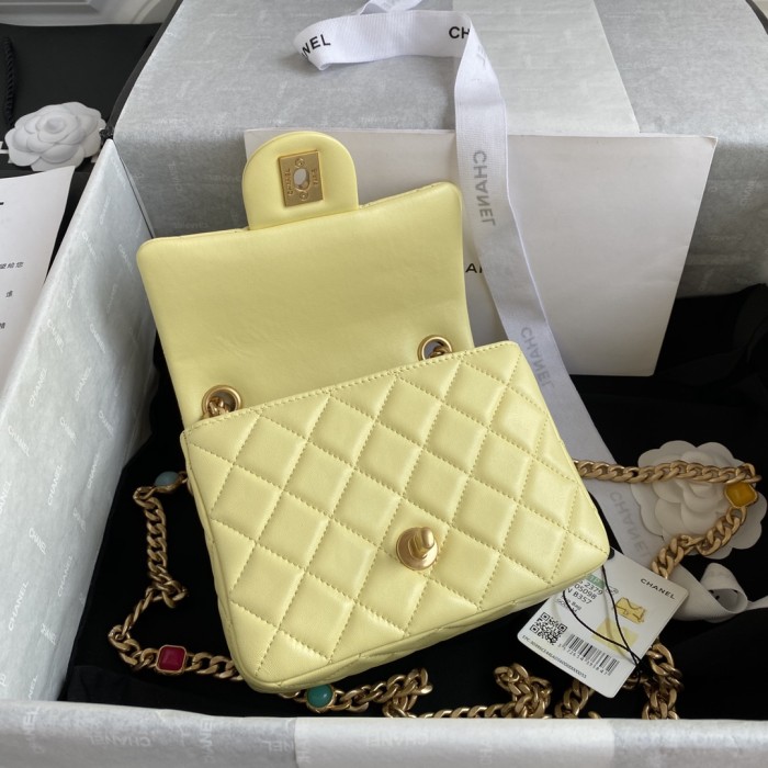  Handbag  Chanel AS2379 size 12*17*8 cm  