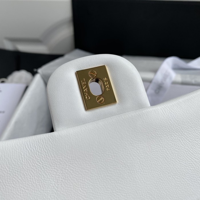  Handbag Chanel  A01112 size 15.5x25.5x6.5 cm