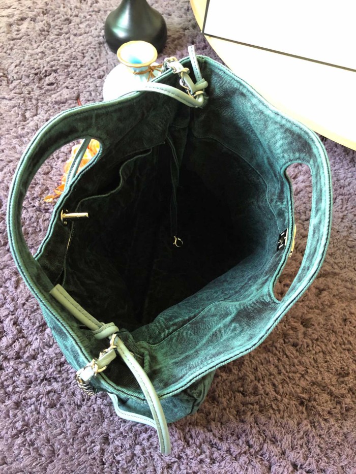  Handbag  Chanel  S1408  size  41×45×9 cm