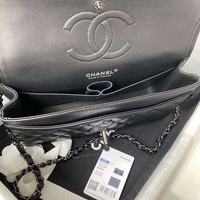  Handbag   Chanel  A01112  size  15.5x25.5x6.5 cm