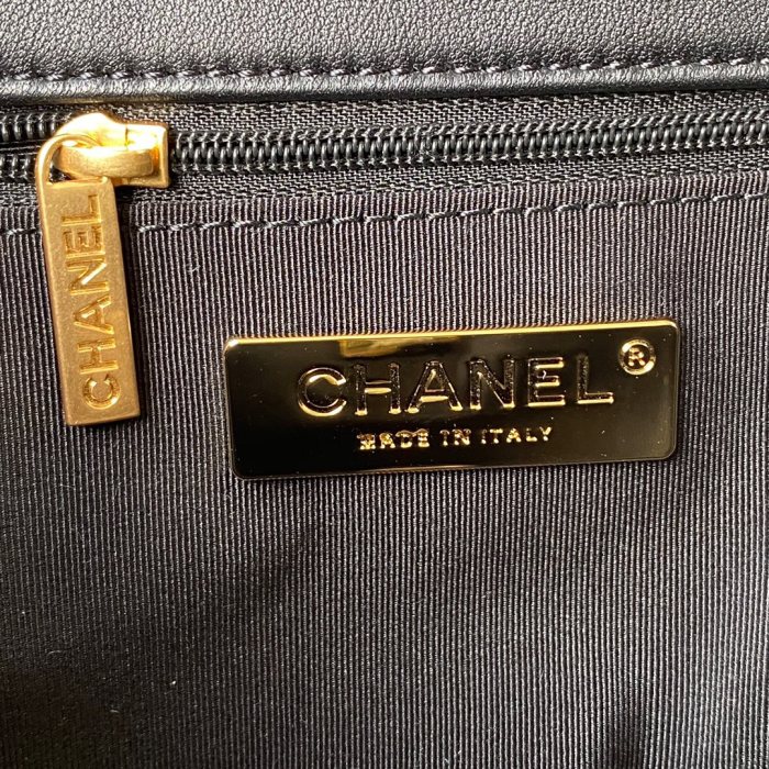 Handbag  Chanel  size 26/30 cm