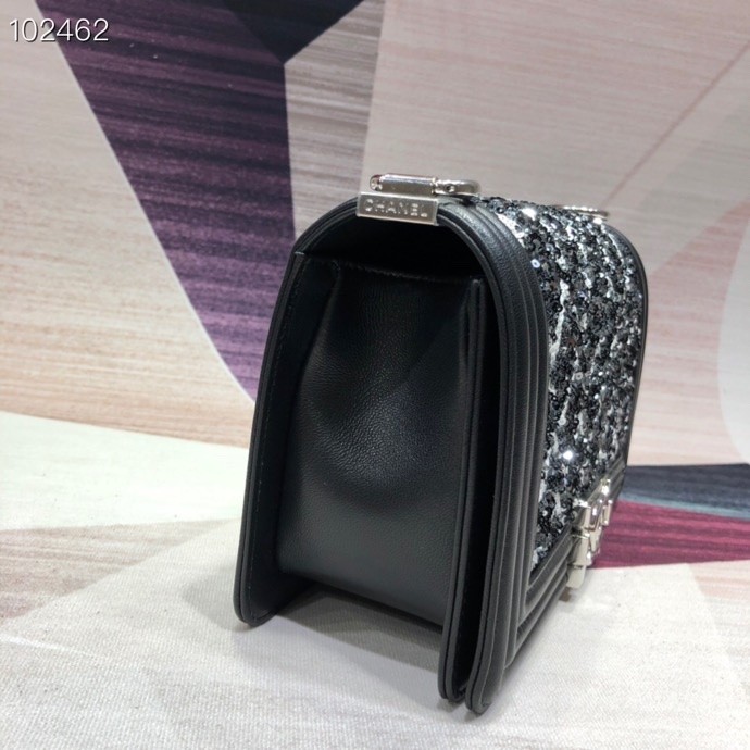  Handbag  Chanel 67086  size 15×25×9 cm