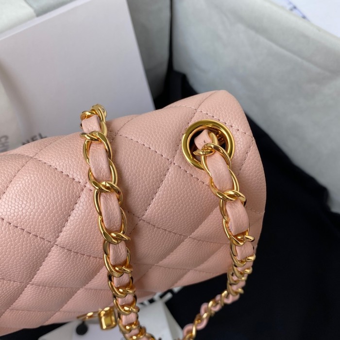 Handbag  Chanel  size  17 cm