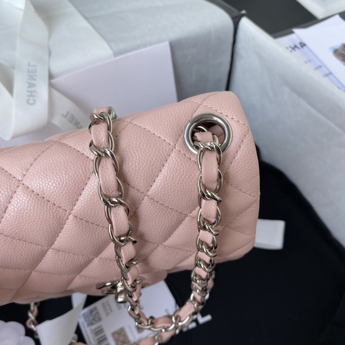 Handbag  Chanel  size 17 cm