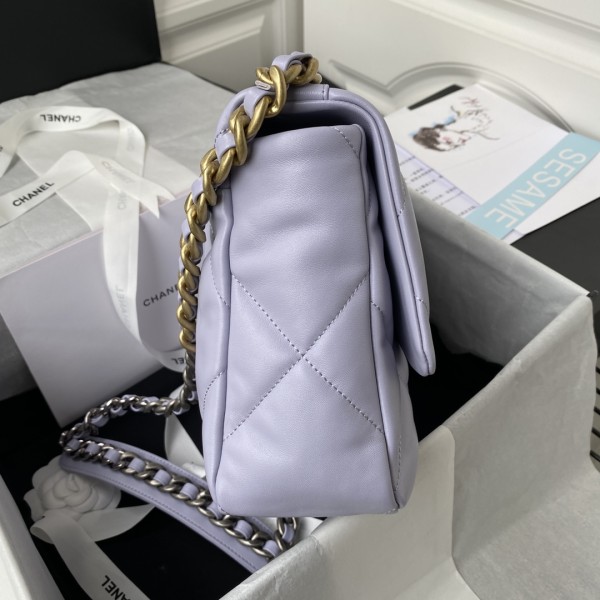 Handbag  Chanel  size 30 cm