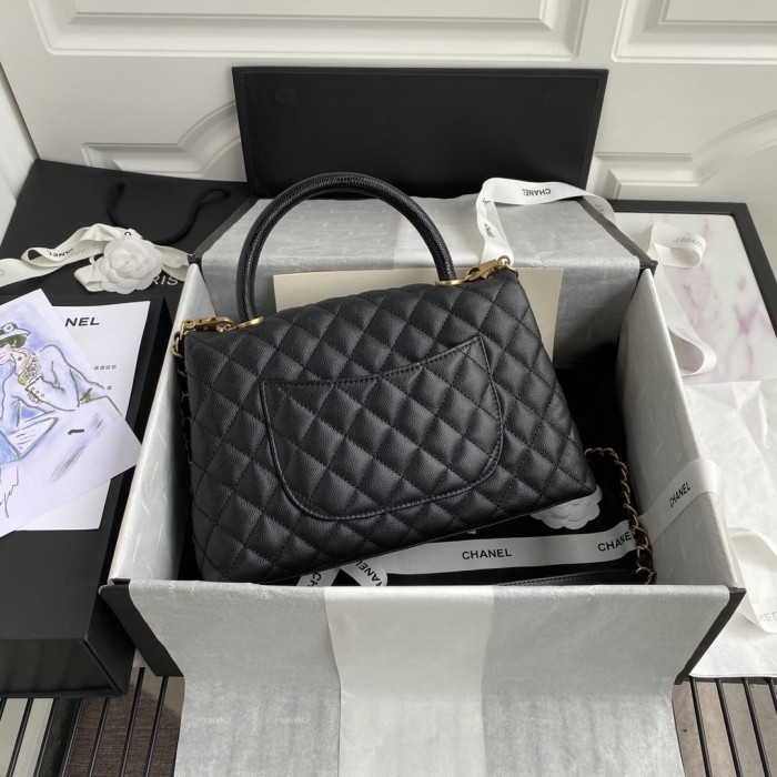  Handbag  Chanel  size  18-29-12 cm