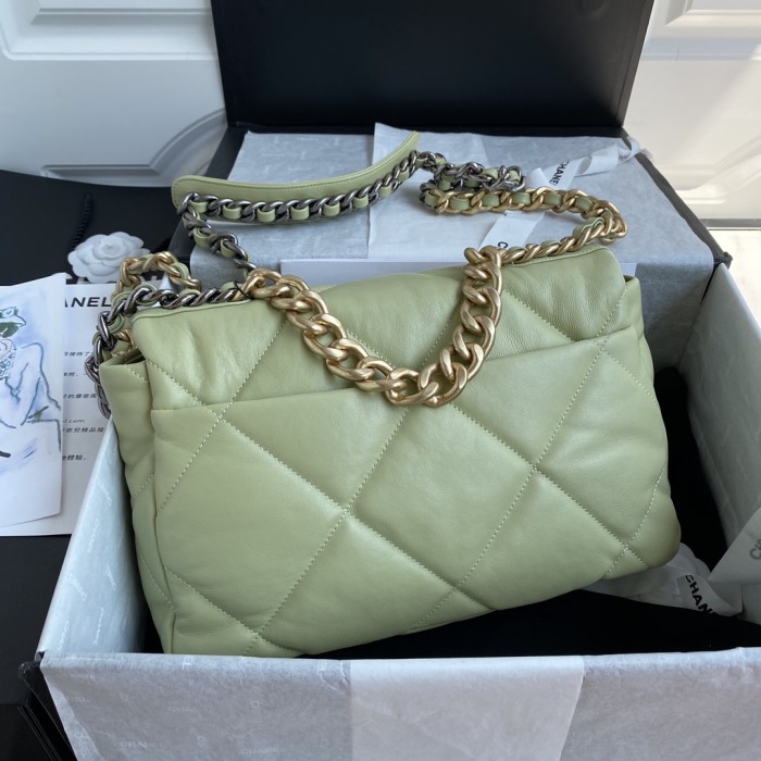  Handbag Chanel  size  30 cm