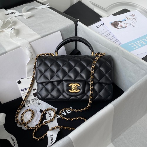  Handbag   Chanel AS2431 size  20x12x6 cm