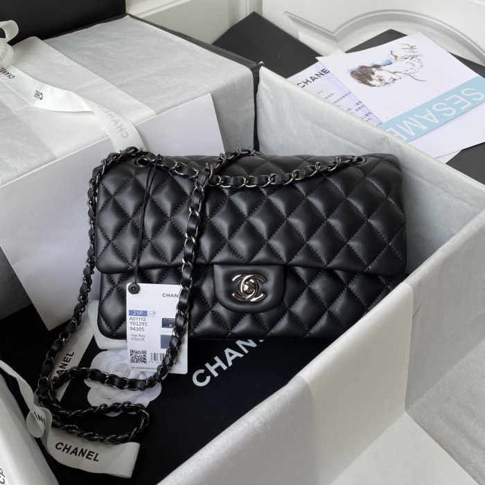  Handbag   Chanel  A01112  size  15.5x25.5x6.5 cm