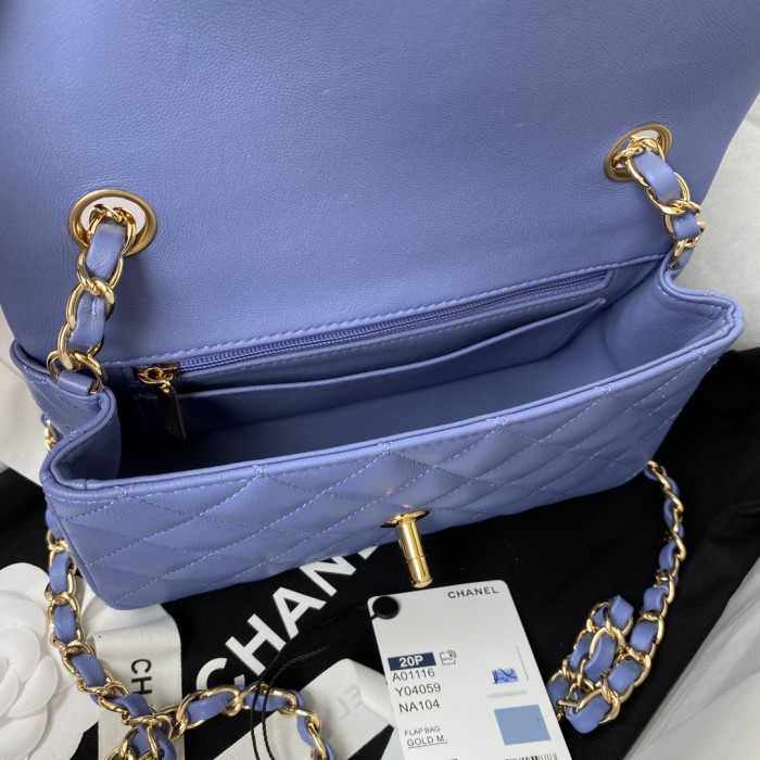  Handbag  Chanel size 20 cm