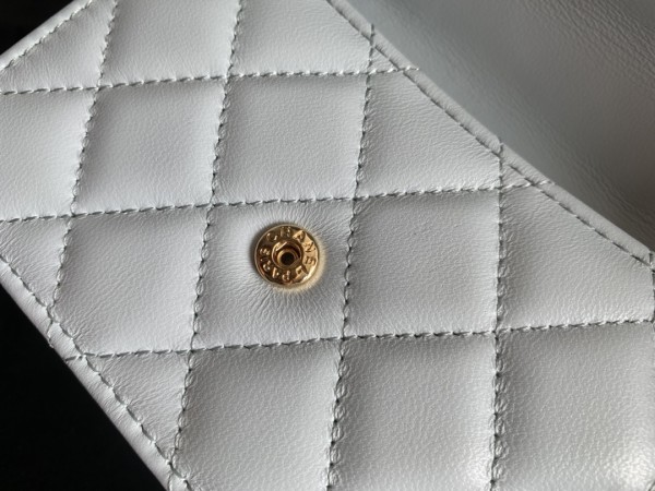  Handbag Chanel AP2200 size  12.5cmx9.5 cm