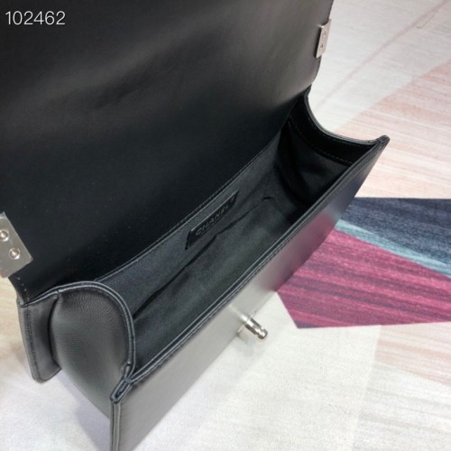  Handbag  Chanel 67086  size 15×25×9 cm