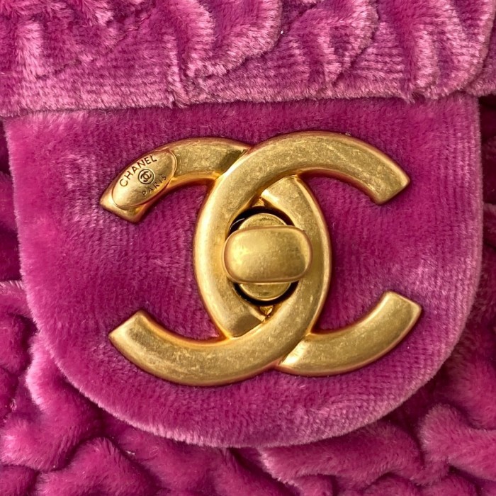  Handbag  Chanel  AS2619  size  14X19X8 cm