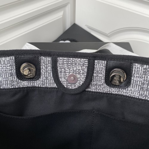  Handbag Chanel  size 38*30*21 cm