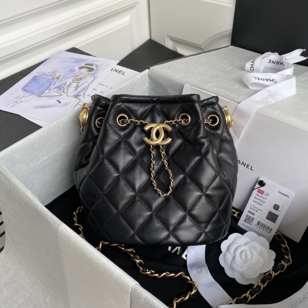  Handbag Chanel AS2057  size  20*23*13 cm
