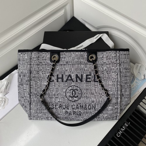  Handbag Chanel  size 38*30*21 cm