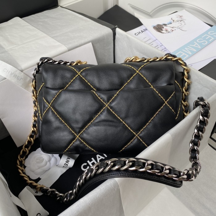Handbag  Chanel  size 26/30 cm