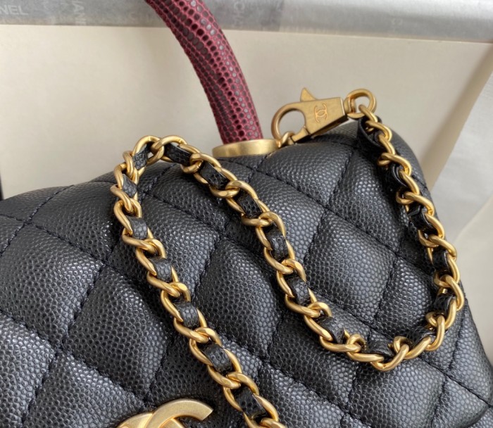  Handbag  Chanel  size  23 cm