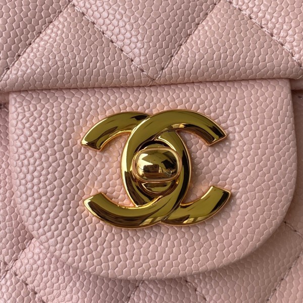 Handbag  Chanel  size 20 cm