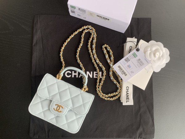 Handbag Chanel AP2200 size  12.5cmx9.5 cm