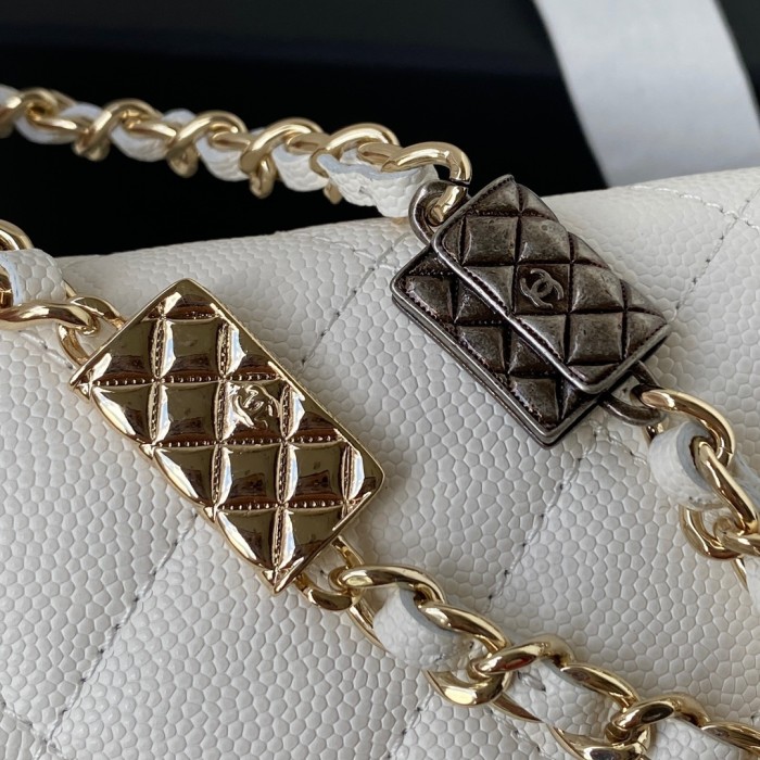 Handbag  Chanel  AP2400 size 19 cm 