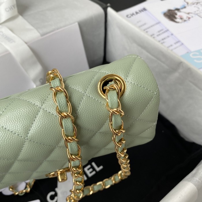  Handbag Chanel  size  20 cm