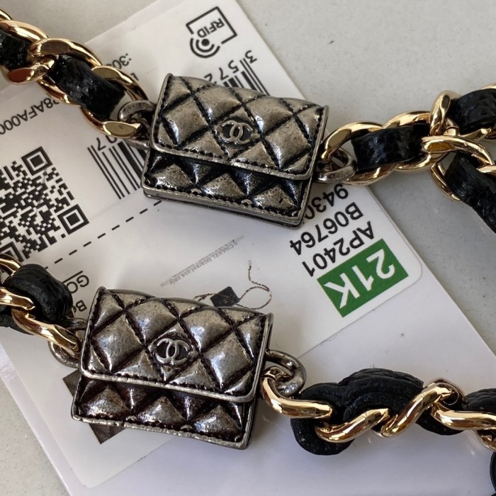  Handbag  Chanel AP2401 size 8X10X3.5 cm