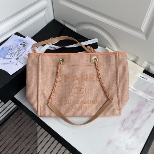 Handbag  Chanel size  38*30*21 cm