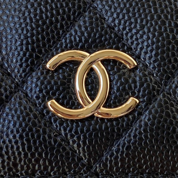  Handbag  Chanel AP2401 size 8X10X3.5 cm