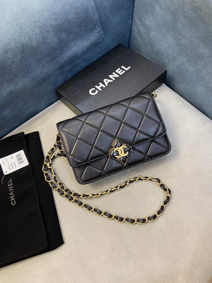  Handbag   Chanel 2260 size size 19 Cm